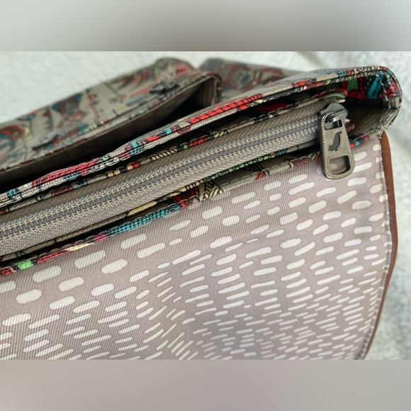 Sakroots - Artist Circle - Desert Owl Convertible Crossbody/Backpack - Picture 10 of 16